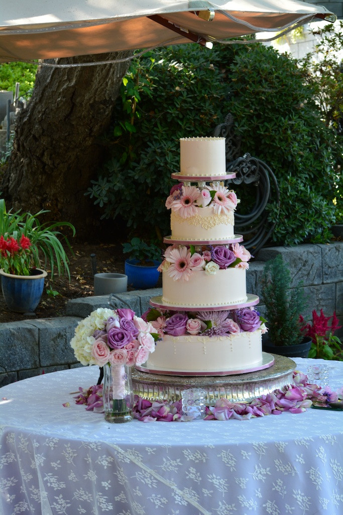 Enchanted Forest Wedding Cakes
 Enchanted Forest Wedding Cake Ideas and Designs