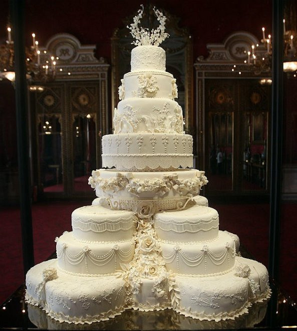 Extravagant Wedding Cakes
 Vanilla Cakes
