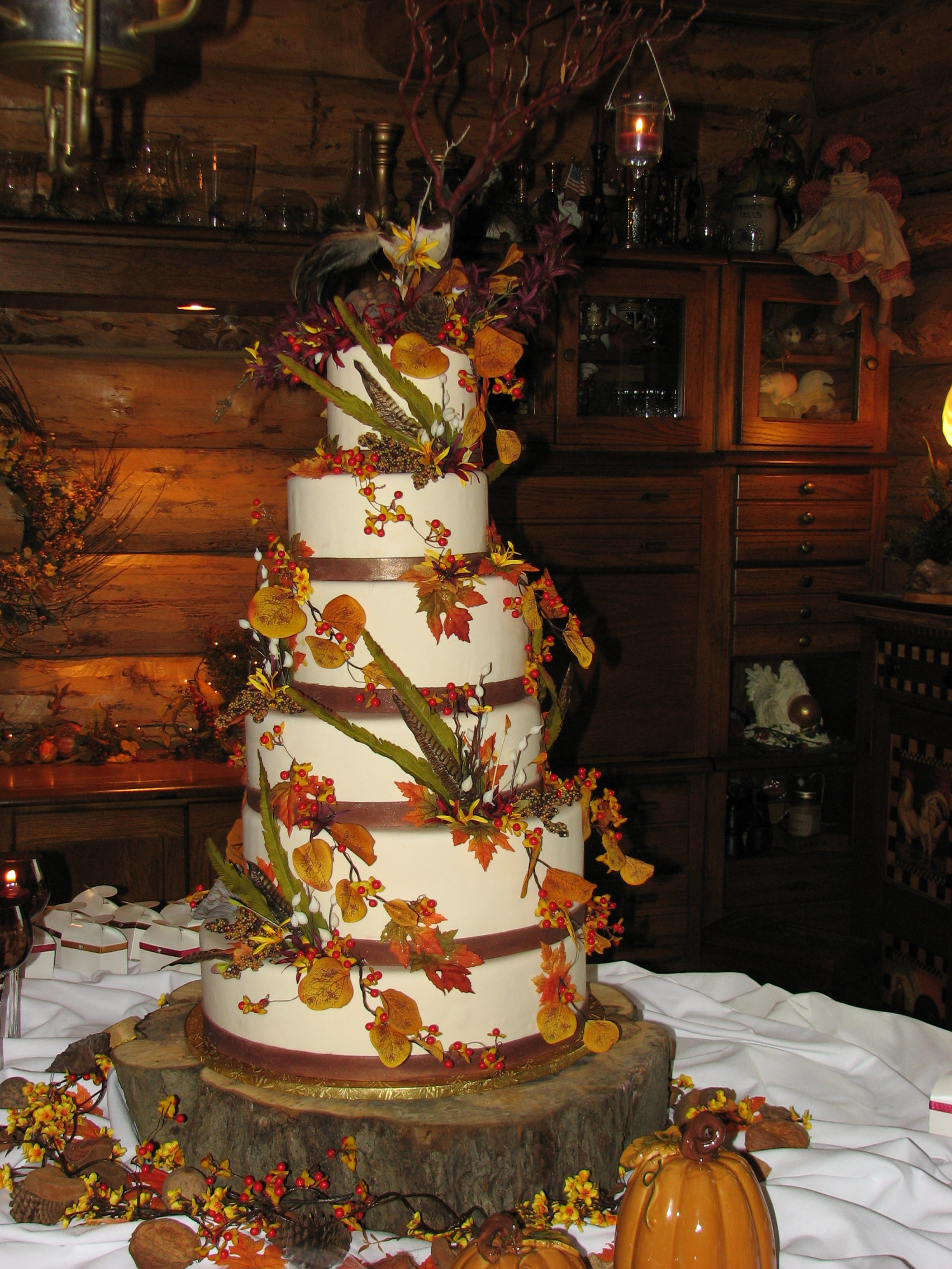 Fall Themed Wedding Cakes
 Fall theme wedding cakes idea in 2017