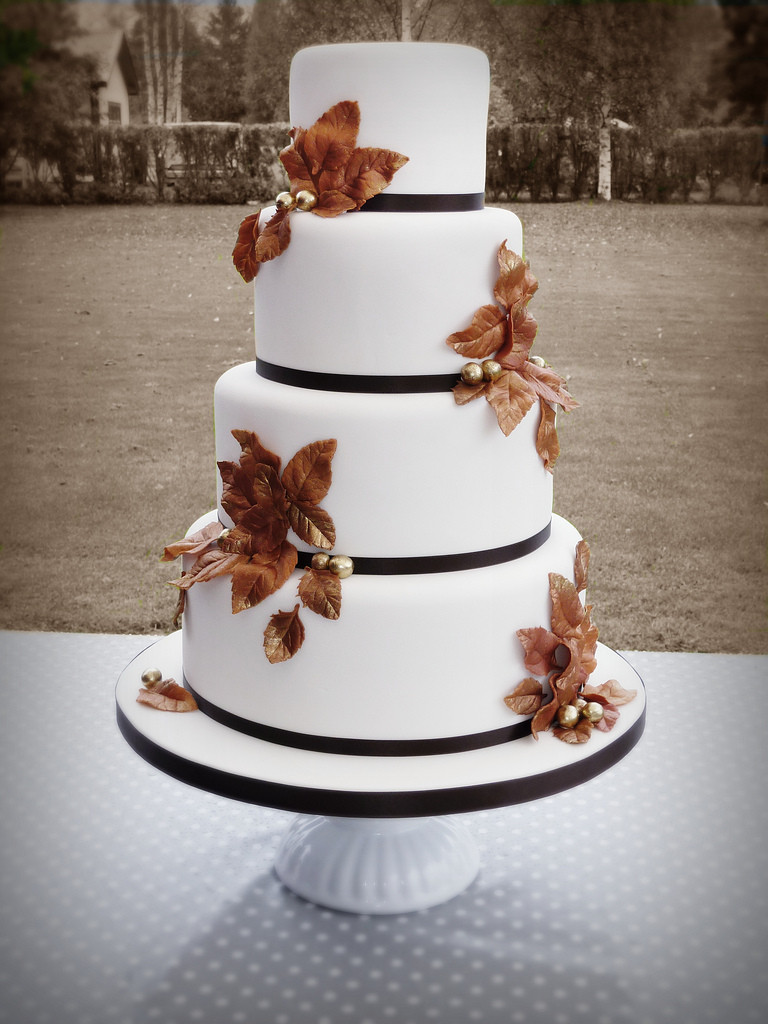 Fall Wedding Cakes With Leaves
 Autumn wedding cake