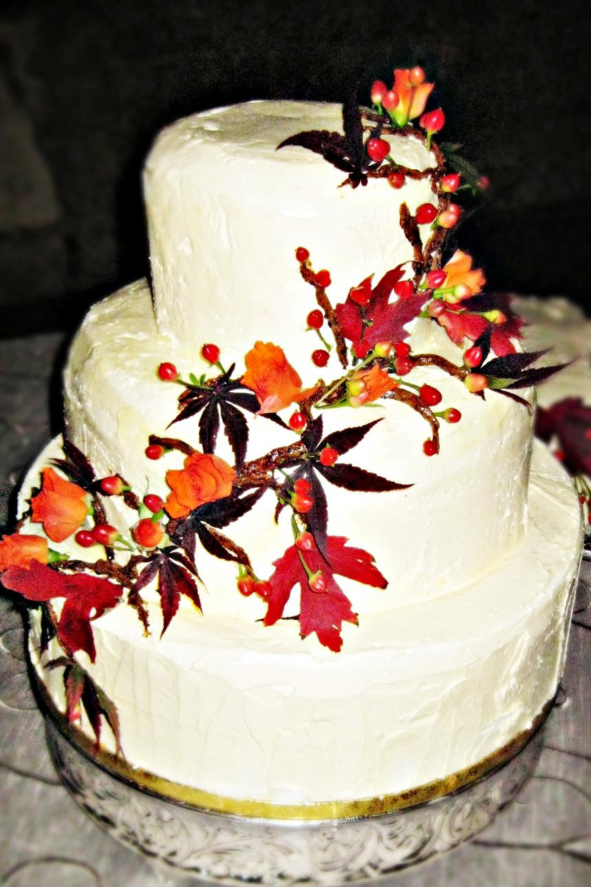 Fall Wedding Cakes With Leaves
 Maple Leaves