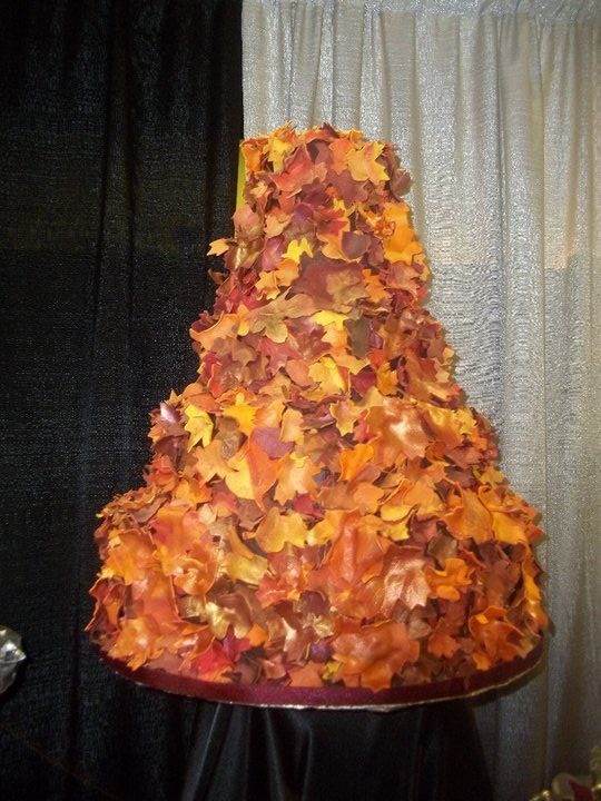 Fall Wedding Cakes With Leaves
 118 best Wedding Cakes Fall images on Pinterest