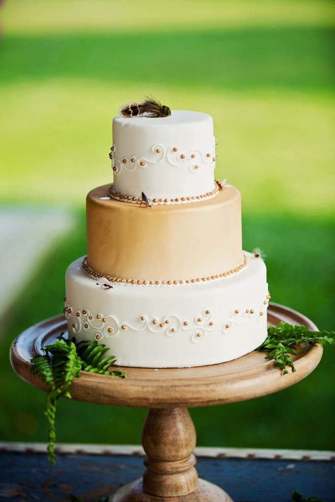 Fishing Themed Wedding Cakes
 30 Fishing Themed Wedding Ideas You ll REEL y Love