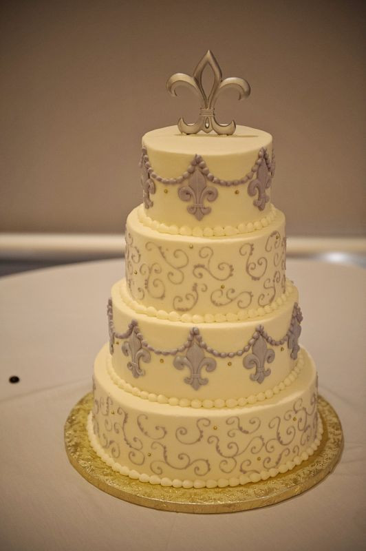 Fleur De Lis Wedding Cakes
 21 best images about Fleur de lis cake on Pinterest