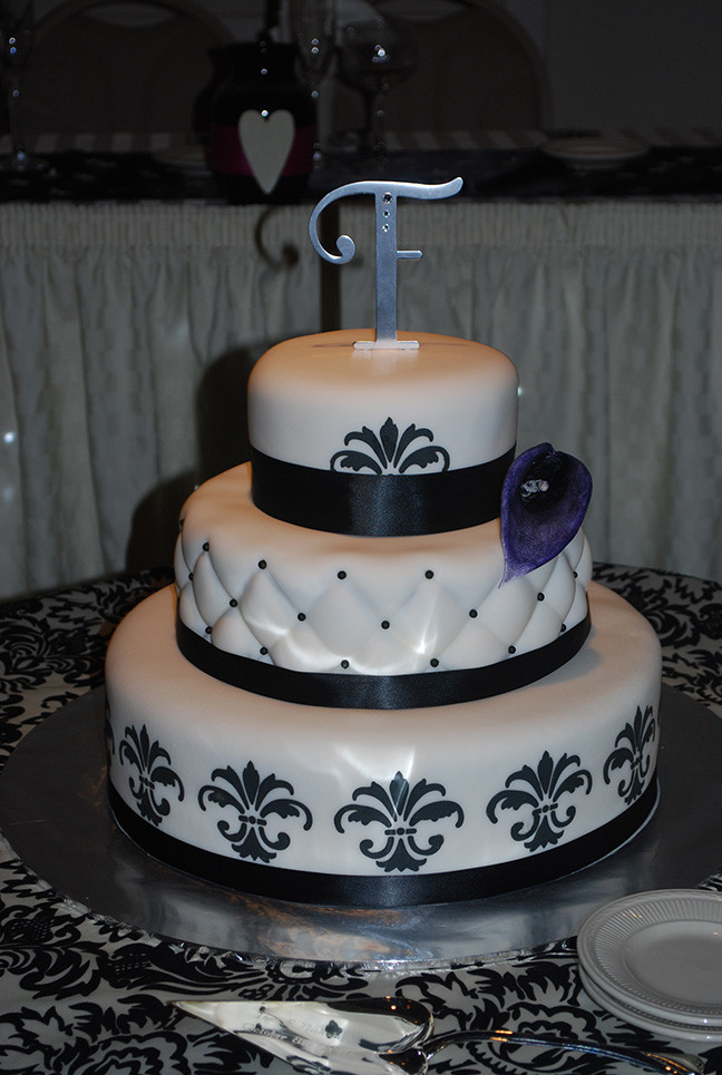 Fleur De Lis Wedding Cakes
 Cake Portfolio