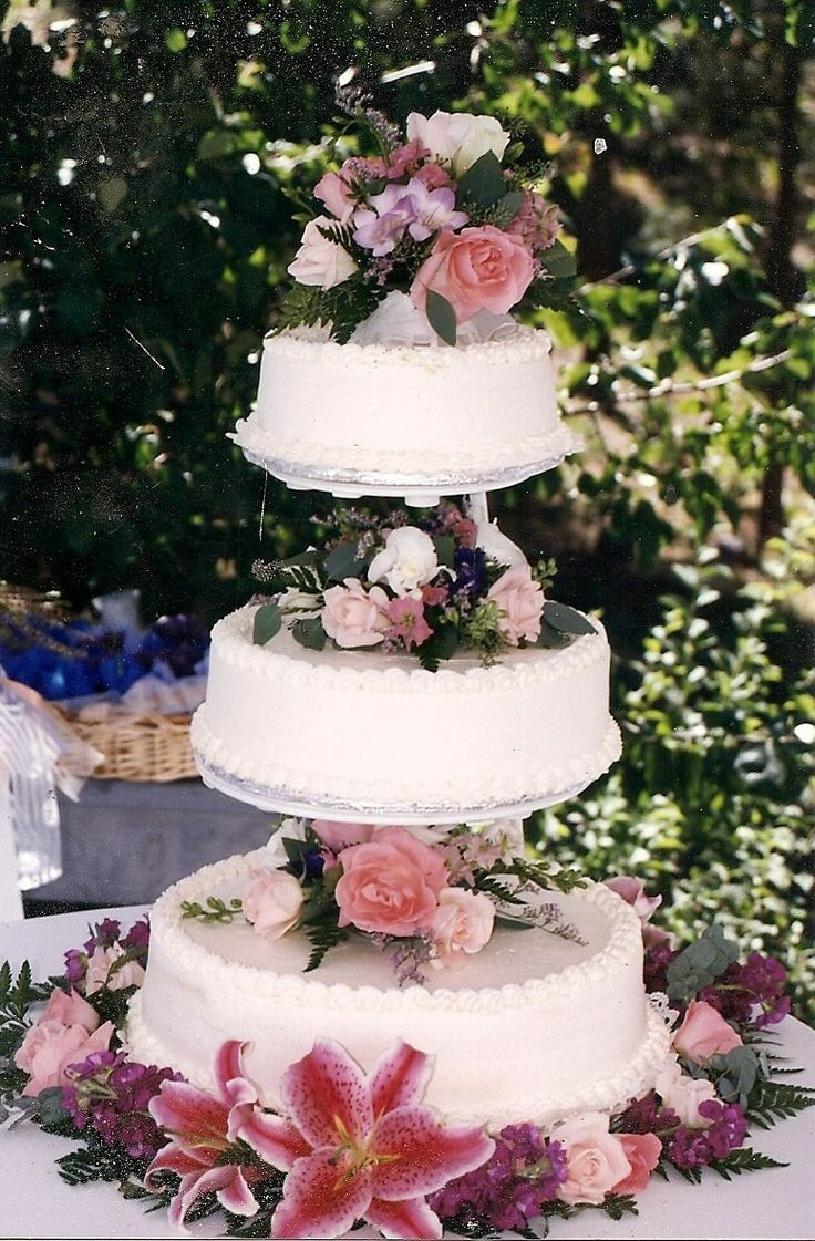 Floating Wedding Cakes
 Pin Floating Wedding Cake Ideas and Designs