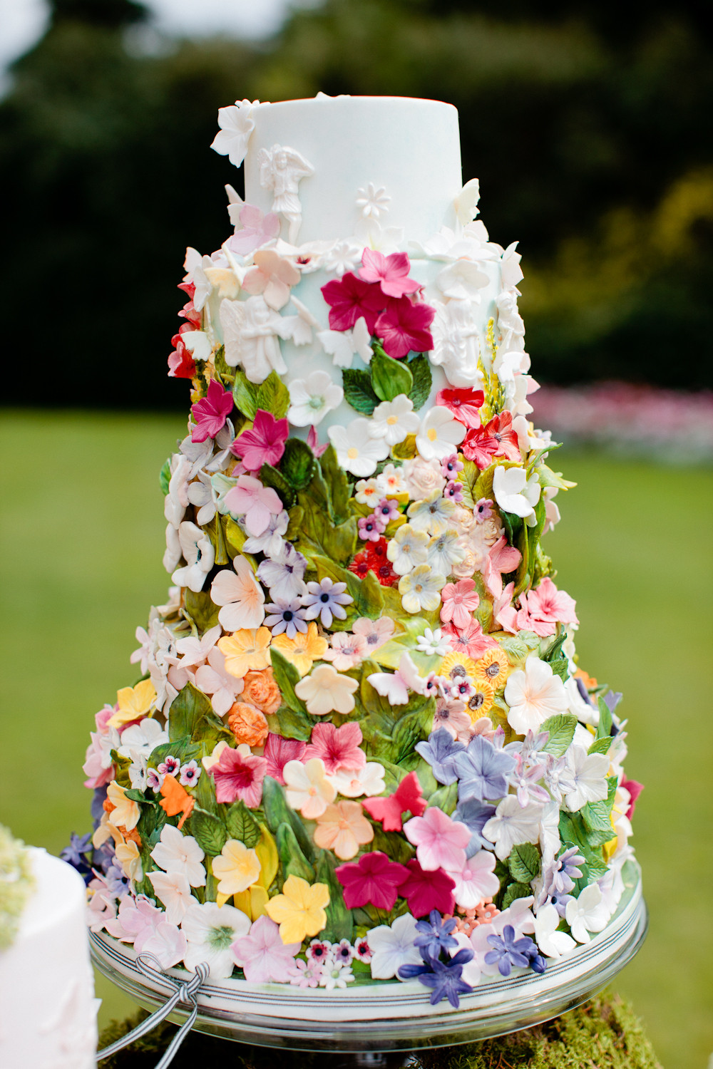 Floral Wedding Cakes
 10 Colorful Wedding Cakes