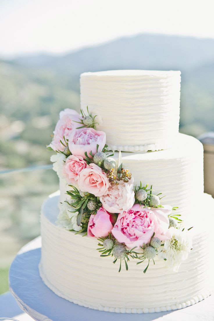 Flowers For Wedding Cakes
 Wedding Cake Tips of Tiers