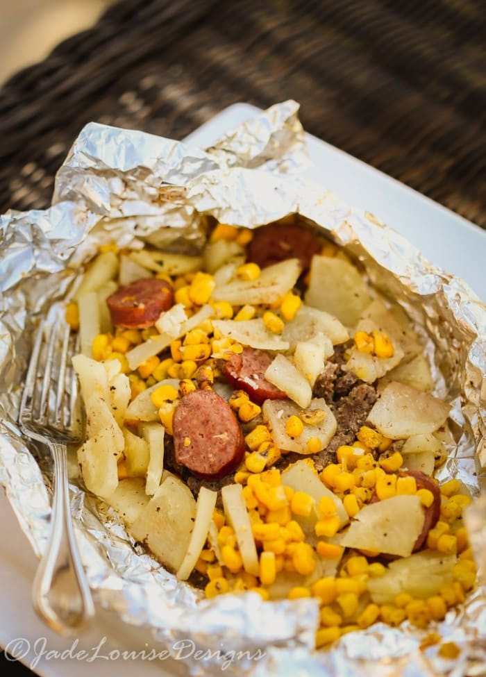 Foil Dinners Camping
 Easy Hobo Dinner Tin Foil Dinner perfect for the whole