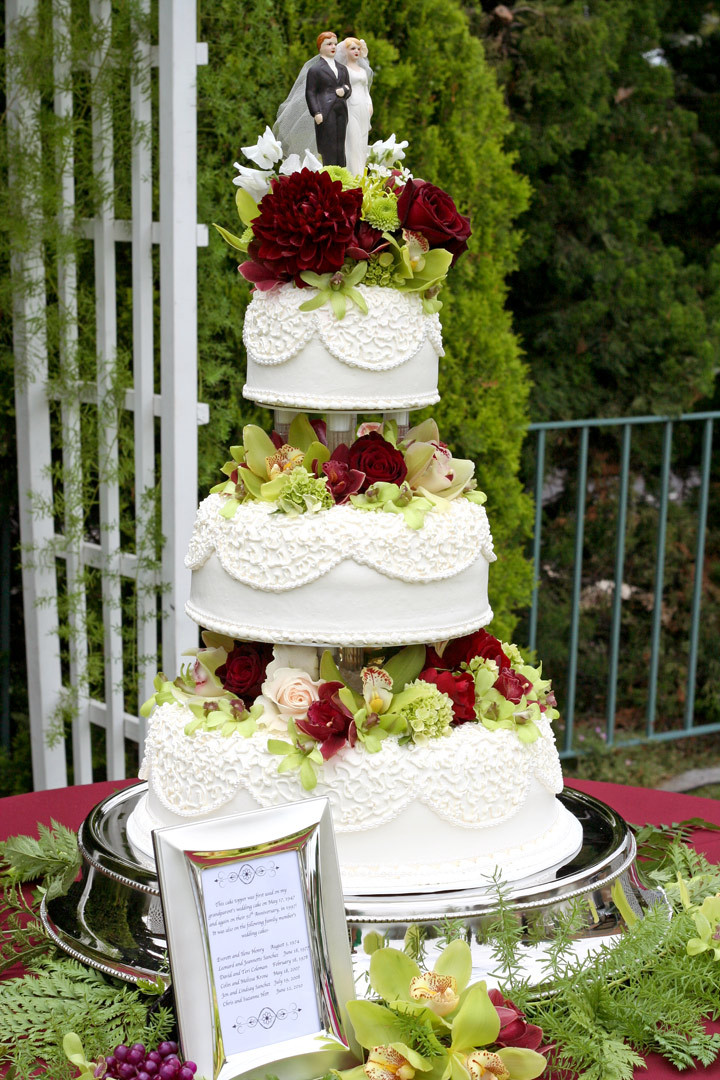 Fresh Flowers On Wedding Cakes
 A Wedding Cake delivered in La Mirada CA