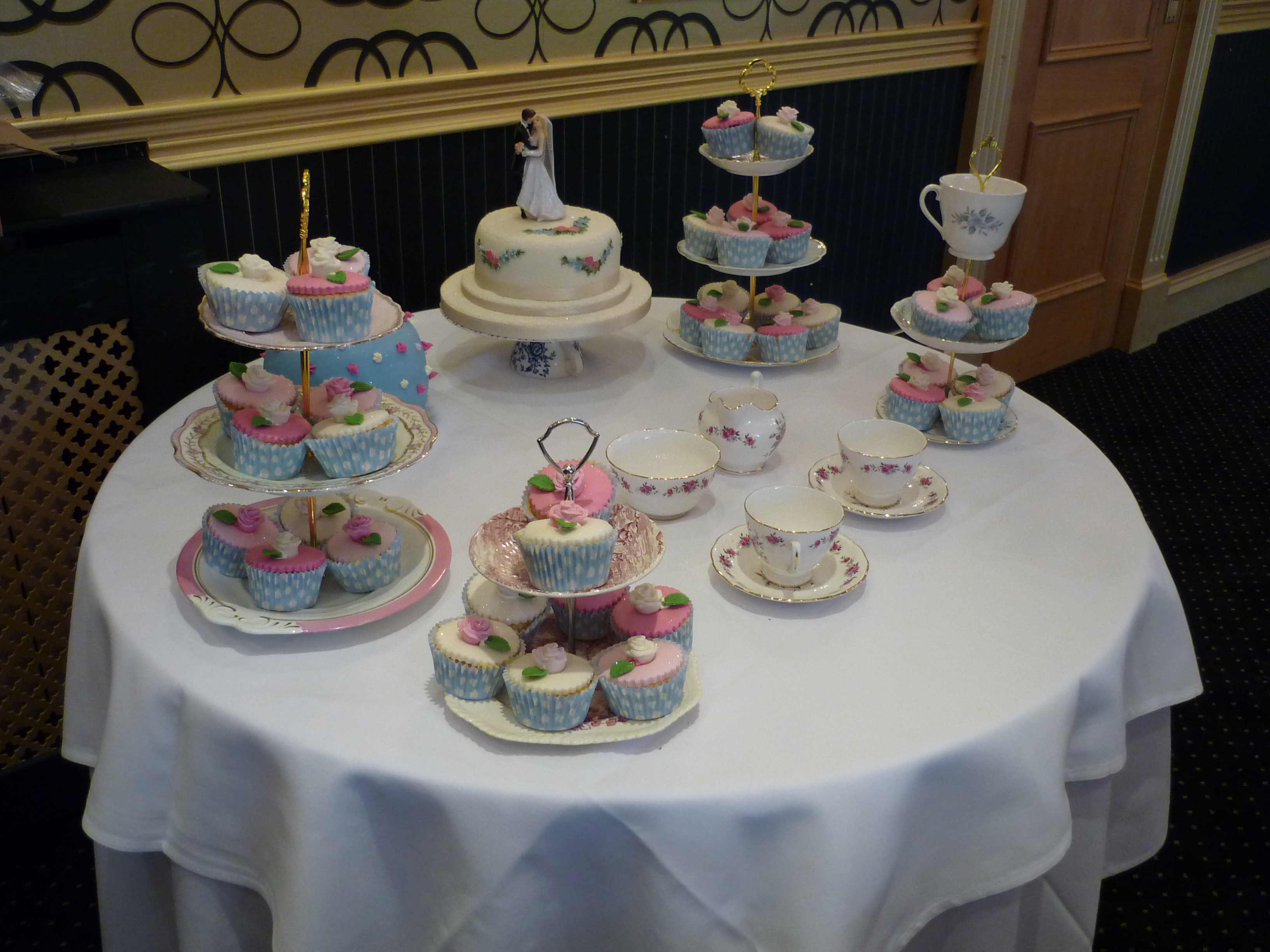 Frys Wedding Cakes
 Tea Pot wedding cake