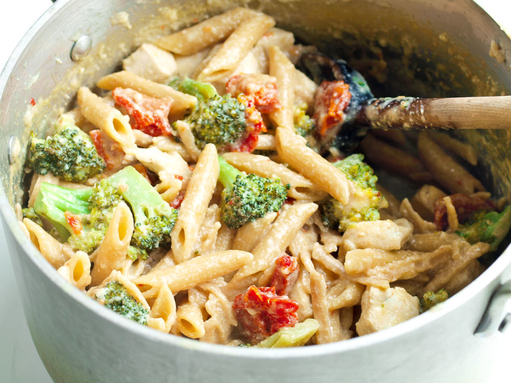 Fun Healthy Dinners
 Tangy e Pot Chicken and Veggie Pasta Dinner
