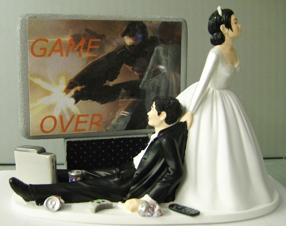 Funny Cake Toppers For Wedding Cakes
 20 Wedding Cake Toppers That Are Freaking Awesome