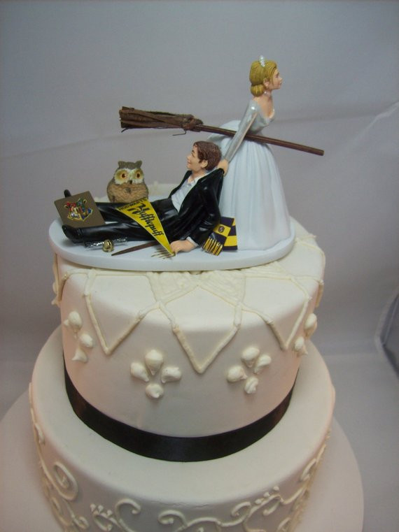 Funny Wedding Cakes
 HARRY POTTER Funny Wedding Cake Topper HUFFLEPUFF House