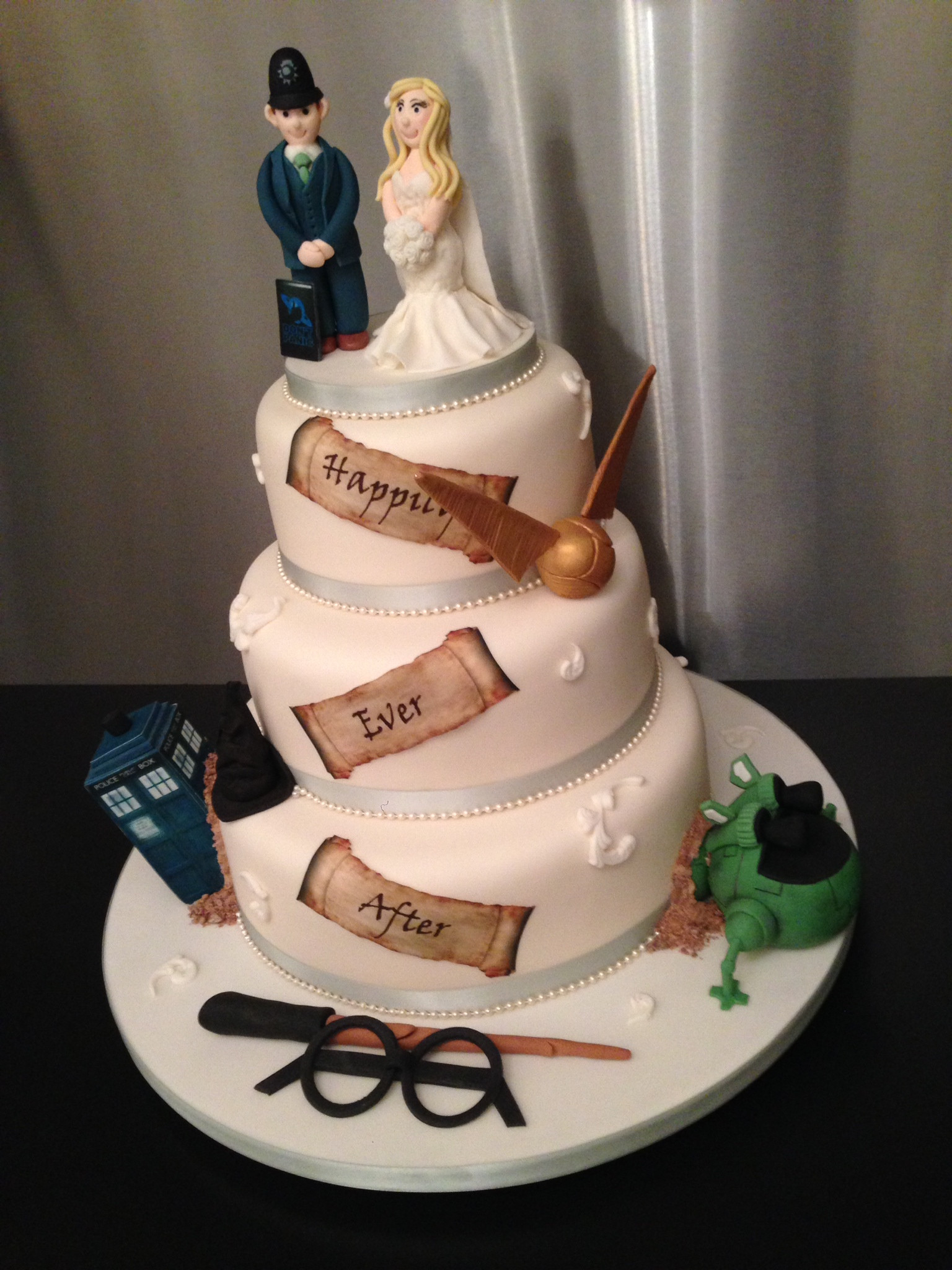 Geek Wedding Cakes
 Wedding Cakes SugarPerfection