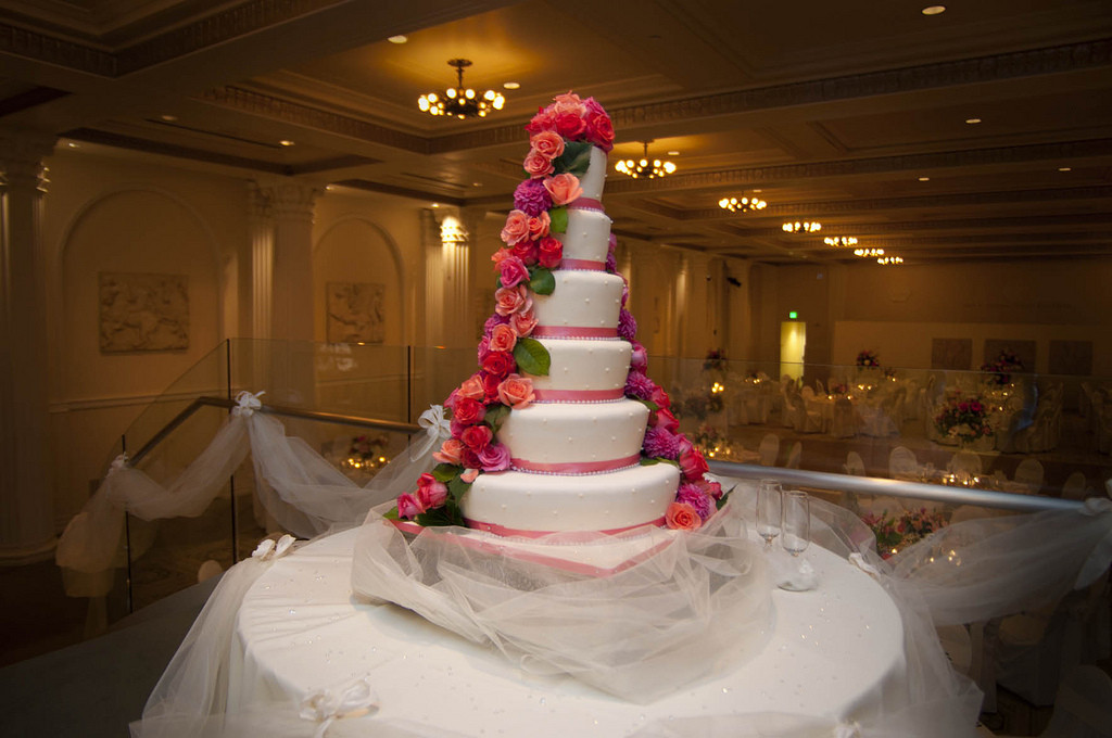 Giant Wedding Cakes
 giant wedding cake