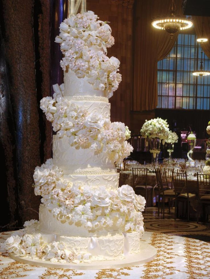 Gigantic Wedding Cakes
 17 Best images about Huge wedding cakes on Pinterest