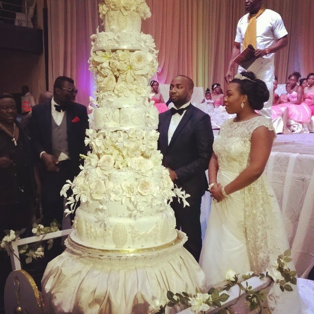 Gigantic Wedding Cakes
 9 Nigerian Celebrity Wedding Cakes That Will Take Your