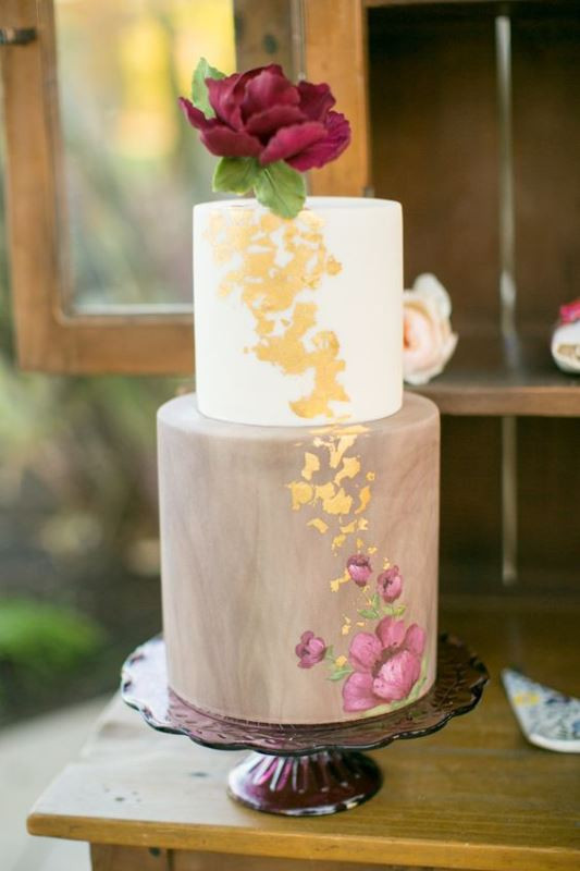 Gold Leaf Wedding Cakes
 30 Glamorous Gold Leaf Wedding Cakes Weddingomania