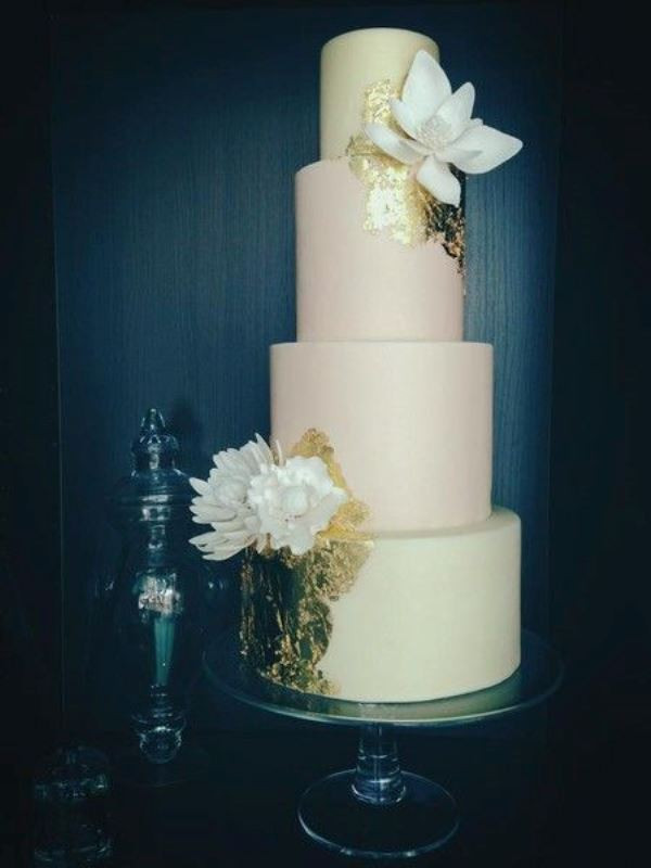 Gold Leaf Wedding Cakes
 30 Glamorous Gold Leaf Wedding Cakes Weddingomania