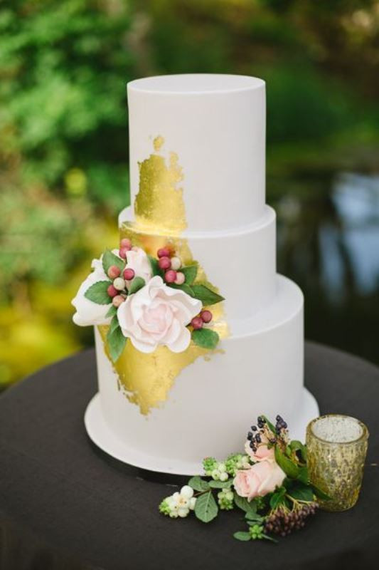 Gold Leaf Wedding Cakes Best 20 30 Glamorous Gold Leaf Wedding Cakes Weddingomania