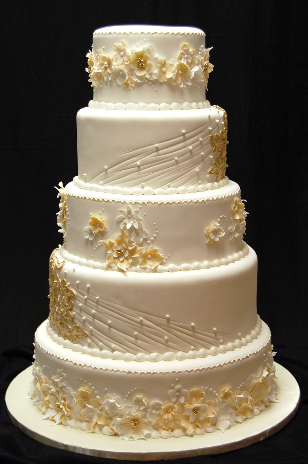 Gold Wedding Cakes
 Drea s Dessert Factory From Vintage to Modern The