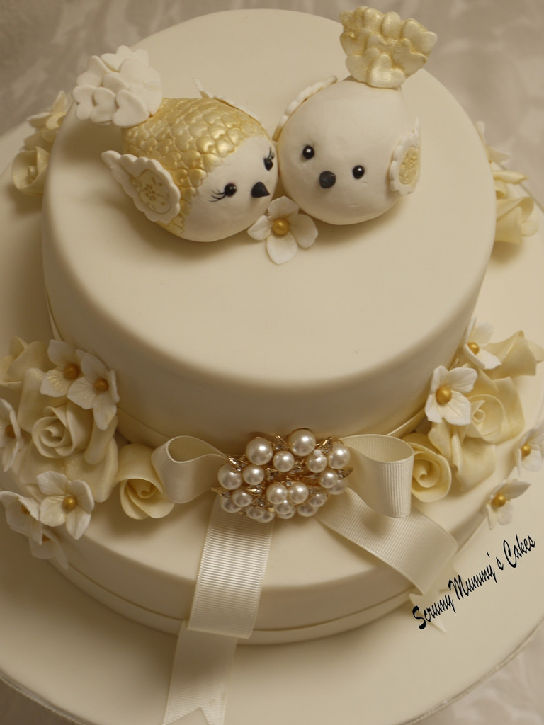 Golden Wedding Anniversary Cakes
 Scrummy Mummy s Cakes Isobella Golden Wedding Anniversary