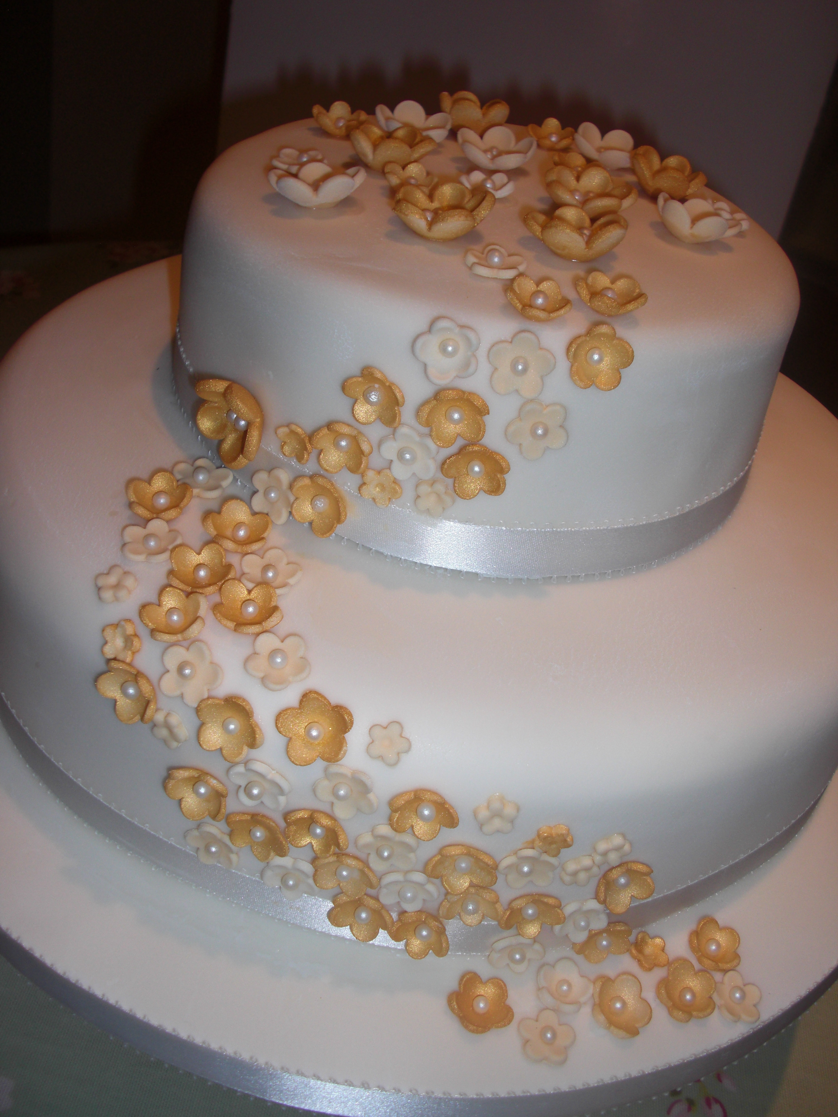 Golden Wedding Anniversary Cakes
 Golden Wedding Anniversary Cakes