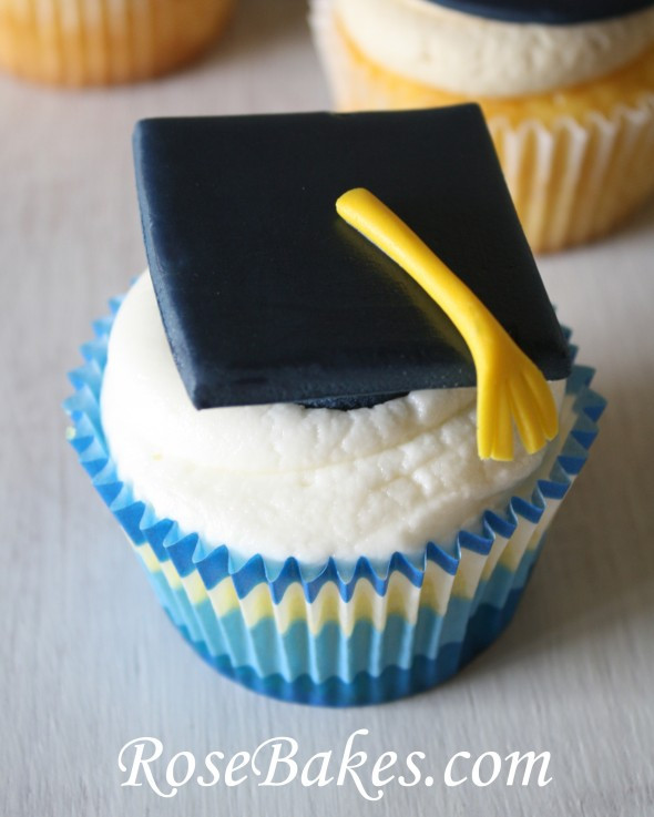 Graduation Cap Cupcakes
 Graduation Cakes & Cupcakes plus How to Make Them