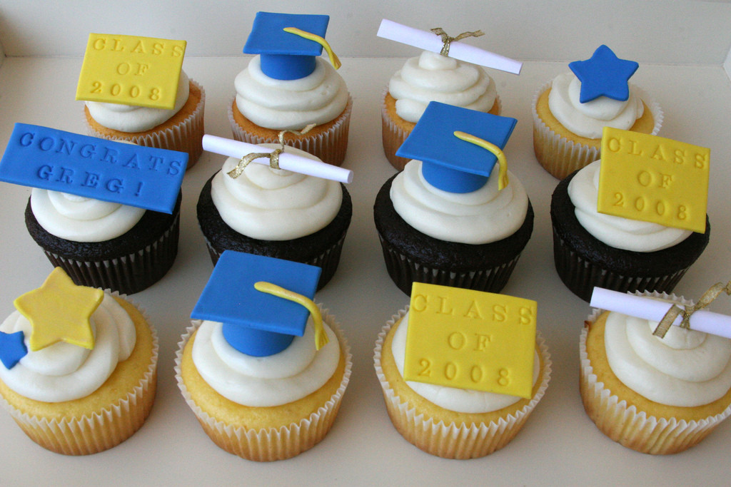 Graduation Cupcakes Decorating Ideas
 Graduation Cupcakes