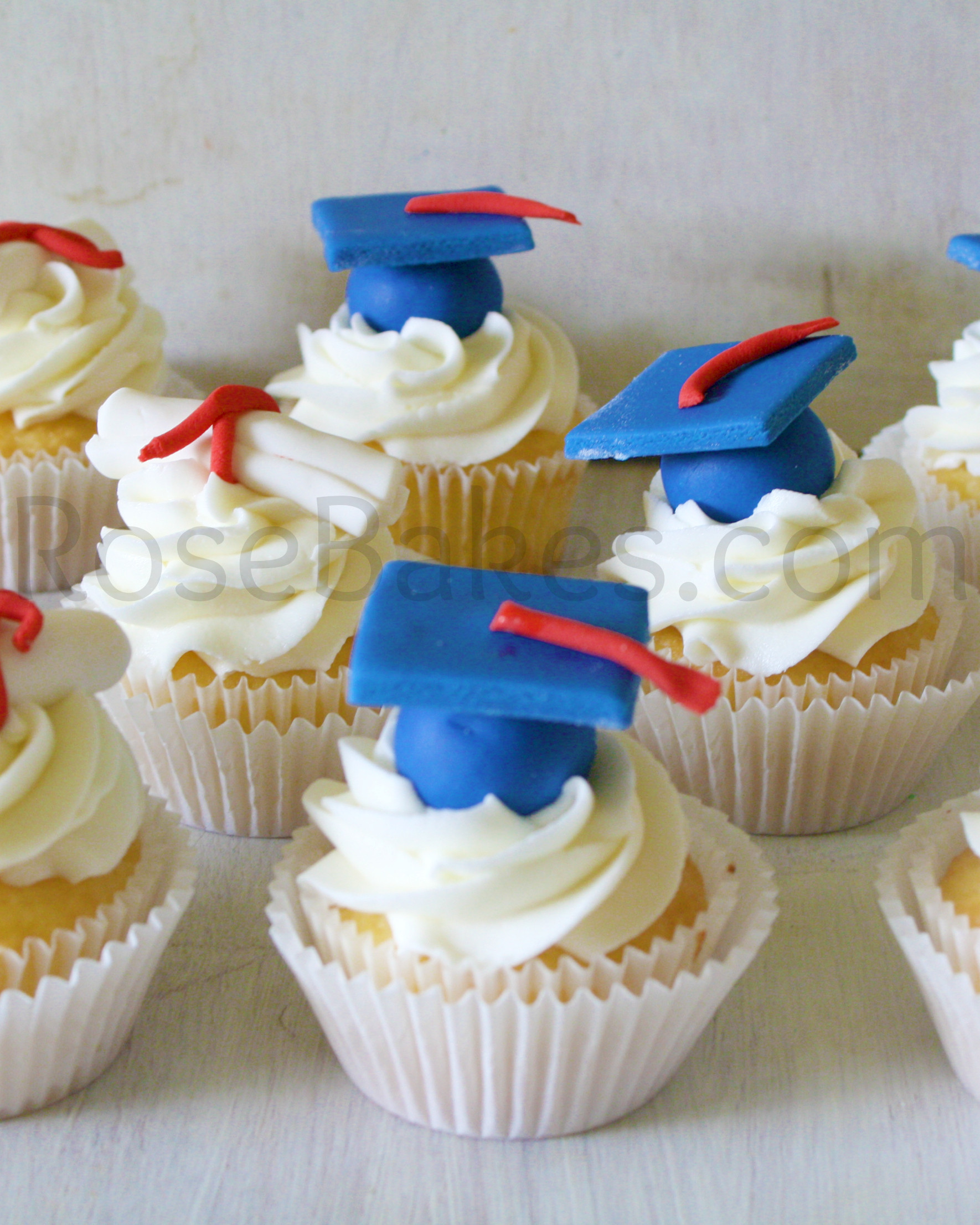 Graduation Cupcakes Decorating Ideas
 How to Make Graduation Cap Cupcake Toppers Tutorial Rose