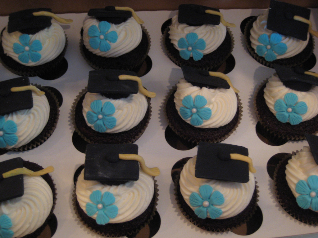 Graduation Cupcakes Decorating Ideas
 Graduation cupcakes