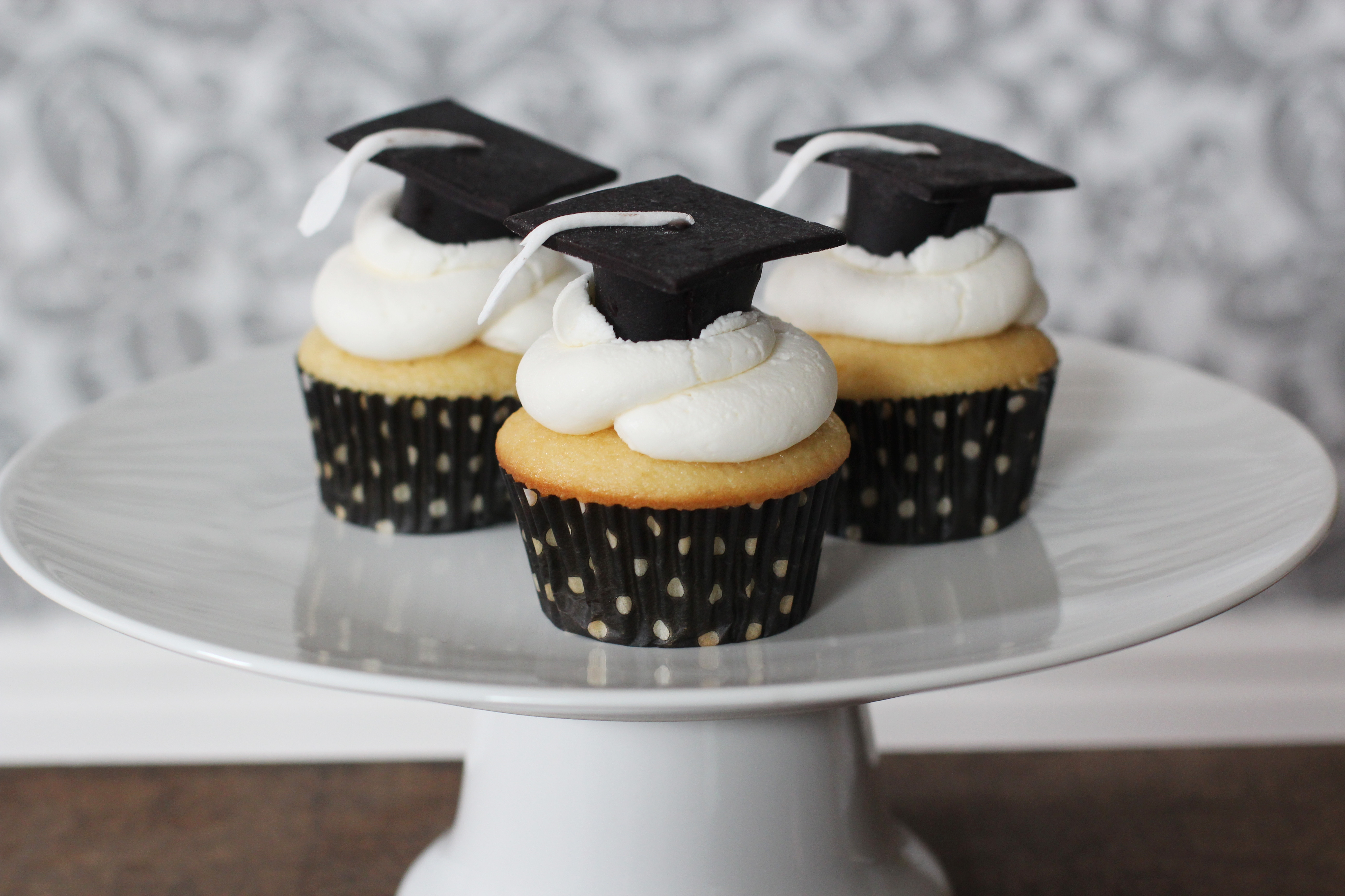 Graduation Cupcakes Decorating Ideas
 Graduation Cupcakes CakeCentral