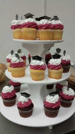 Graduation Cupcakes Walmart
 88 best images about Lizzy s cake on Pinterest