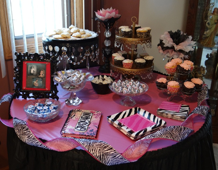 Graduation Dessert Table Ideas
 17 Best images about tiff gradution party on Pinterest