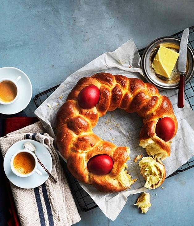 Greek Easter Desserts
 Greeck bread Viennoiseries Brioches & co