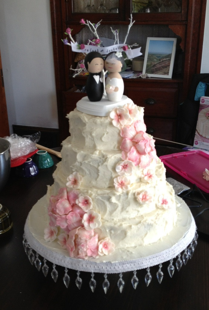 Gumpaste Flowers For Wedding Cakes
 DSMeeBee My DIY Gum Paste Wedding Cake Flowers