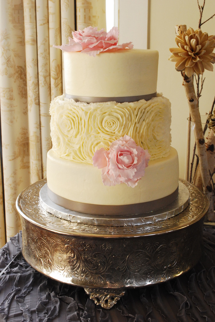 Gumpaste Flowers For Wedding Cakes
 Buttercream Rosette Wedding Cake Gumpaste Flowers