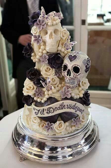 Halloween Themed Wedding Cakes
 Halloween Theme Wedding Ideas