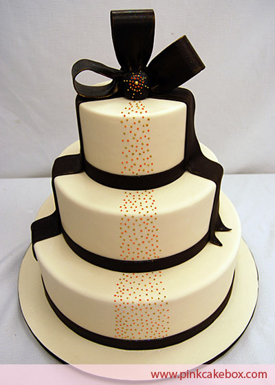 Halloween Themed Wedding Cakes
 Classy Halloween Wedding Inspiration The Pink Bride