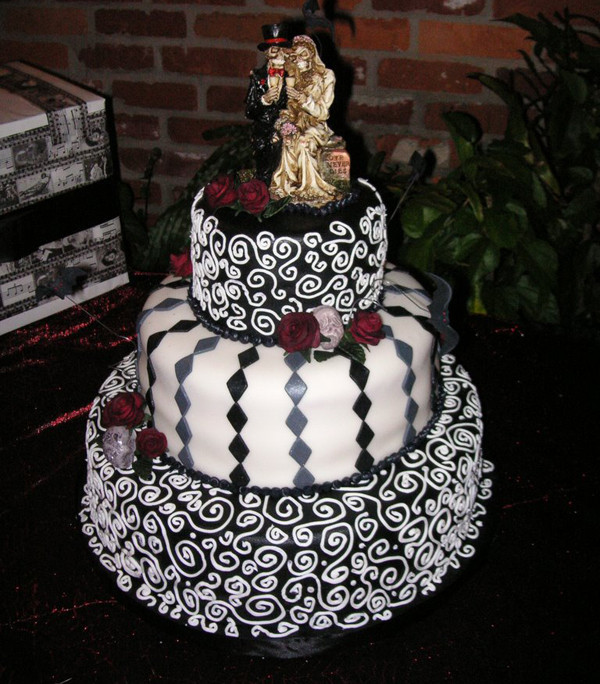 Halloween themed Wedding Cakes the Best Halloween themed Wedding Cakes