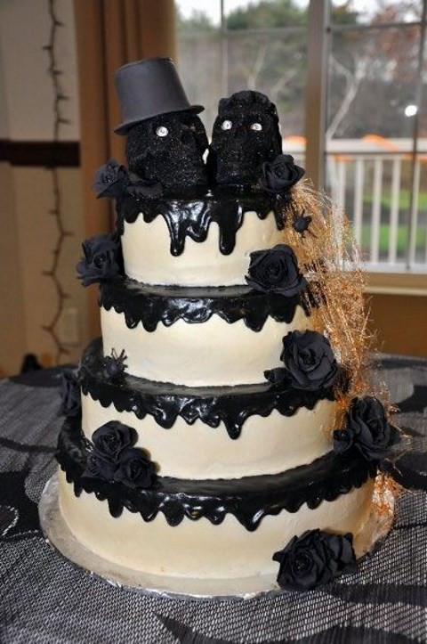 Halloween Wedding Cakes
 70 Unique Halloween Wedding Cakes