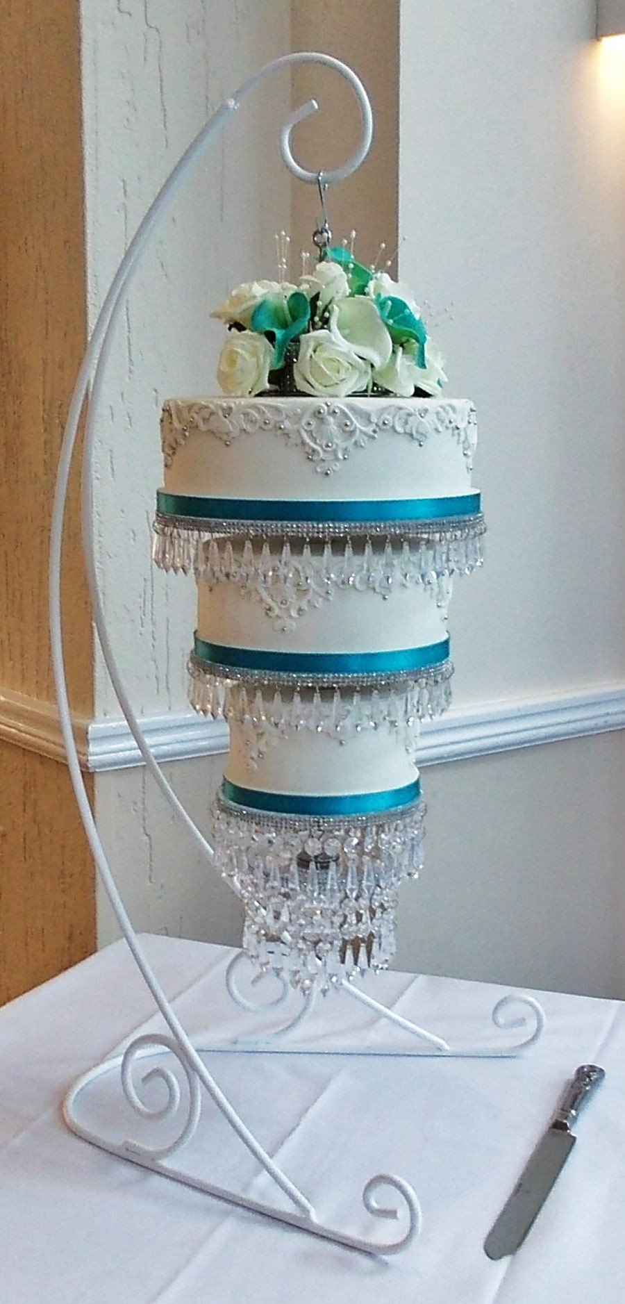 Hanging Wedding Cakes
 Hanging Chandelier Wedding Cake CakeCentral