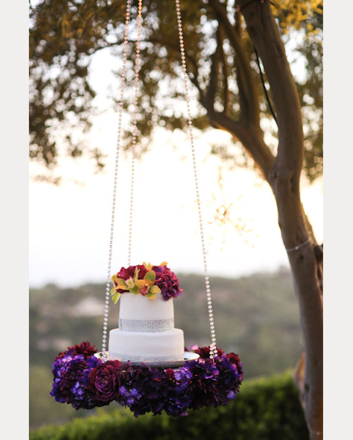 Hanging Wedding Cakes
 Hanging Floating and Upside Down Wedding Cakes We Love