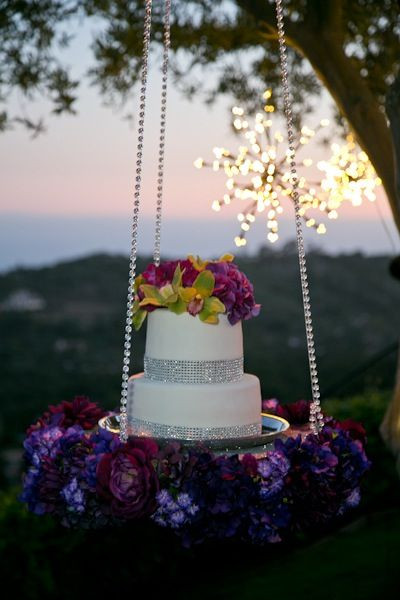 Hanging Wedding Cakes
 Wedding Cake Trend for 2014 Gravity Defying Wedding Cakes