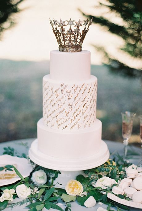 Harps Wedding Cakes 20 Best 25 Best Ideas About Crown Cake On Pinterest