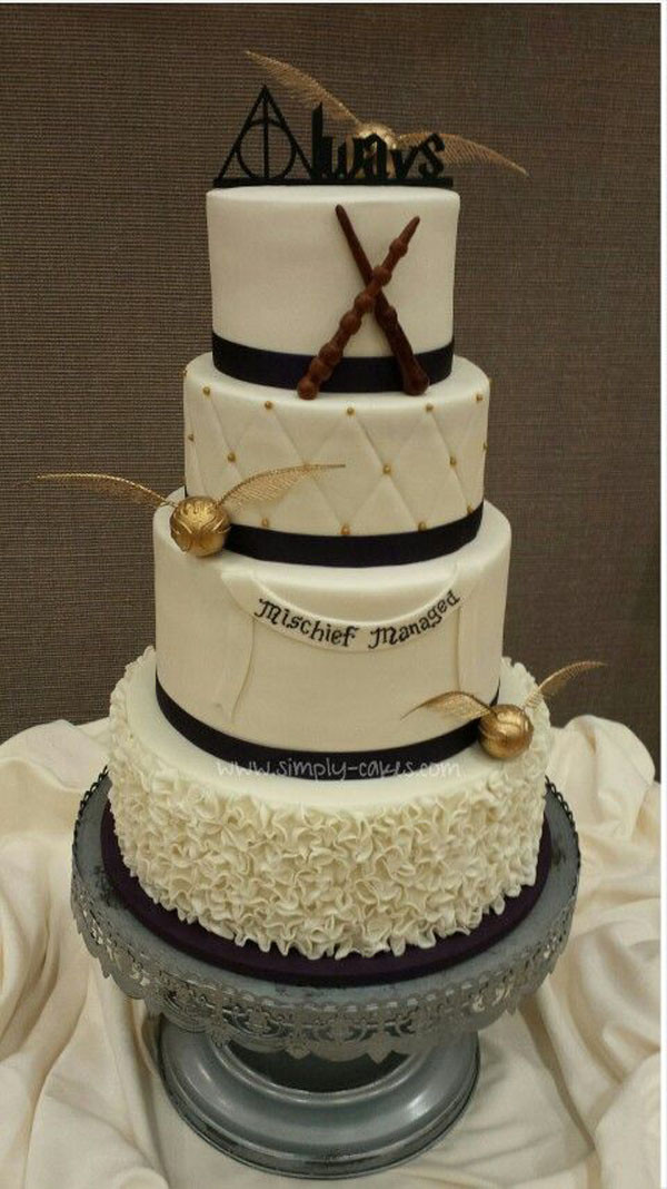 Harry Potter Wedding Cakes
 10 Wedding Ideas ly Harry Potter Fans Will Love