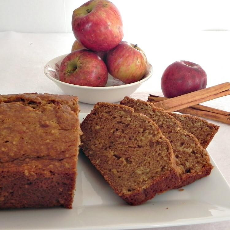 Healthy Apple Cinnamon Bread
 healthy apple bread with oats