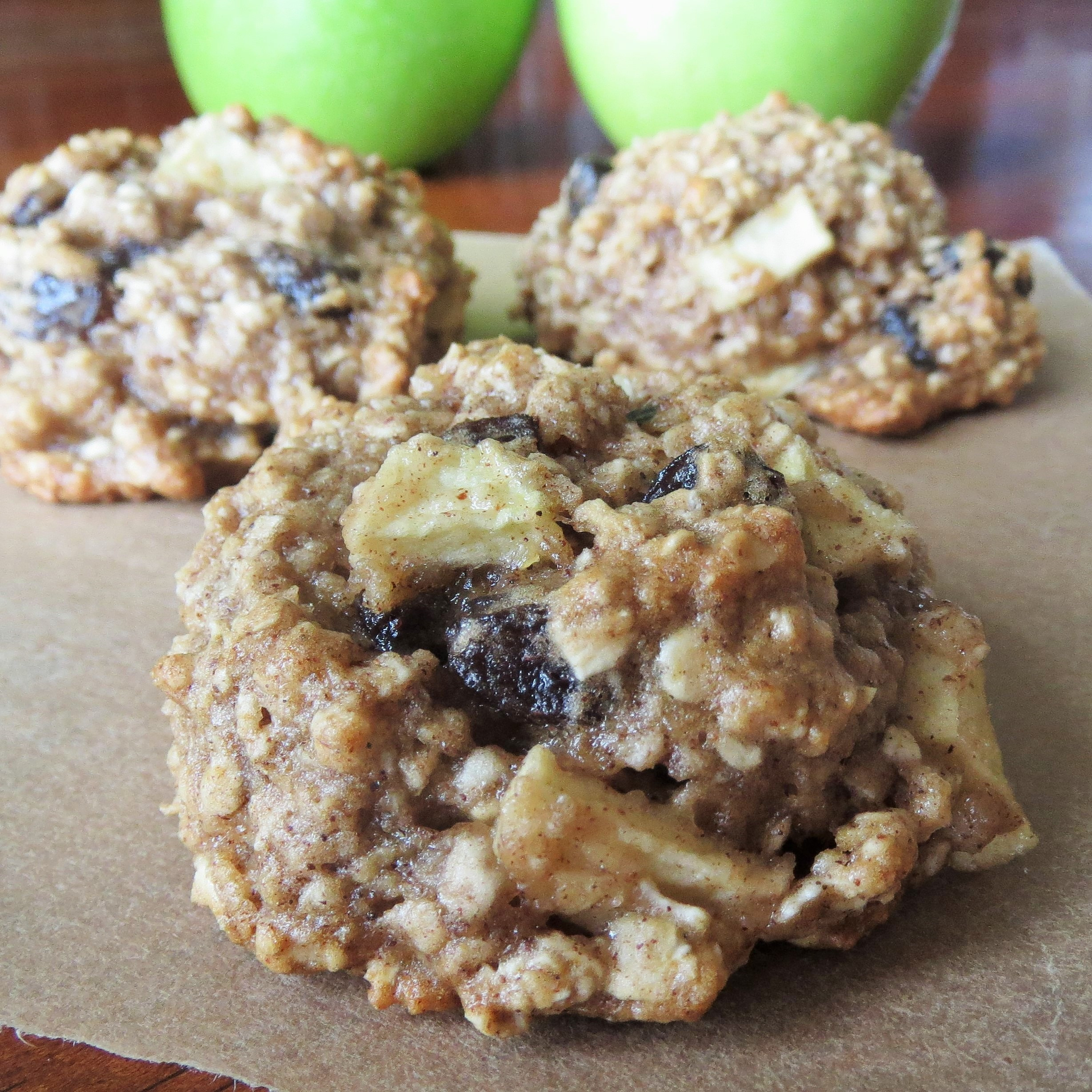 Healthy Apple Oatmeal Cookies
 Healthy Apple Oatmeal Raisin Cookies