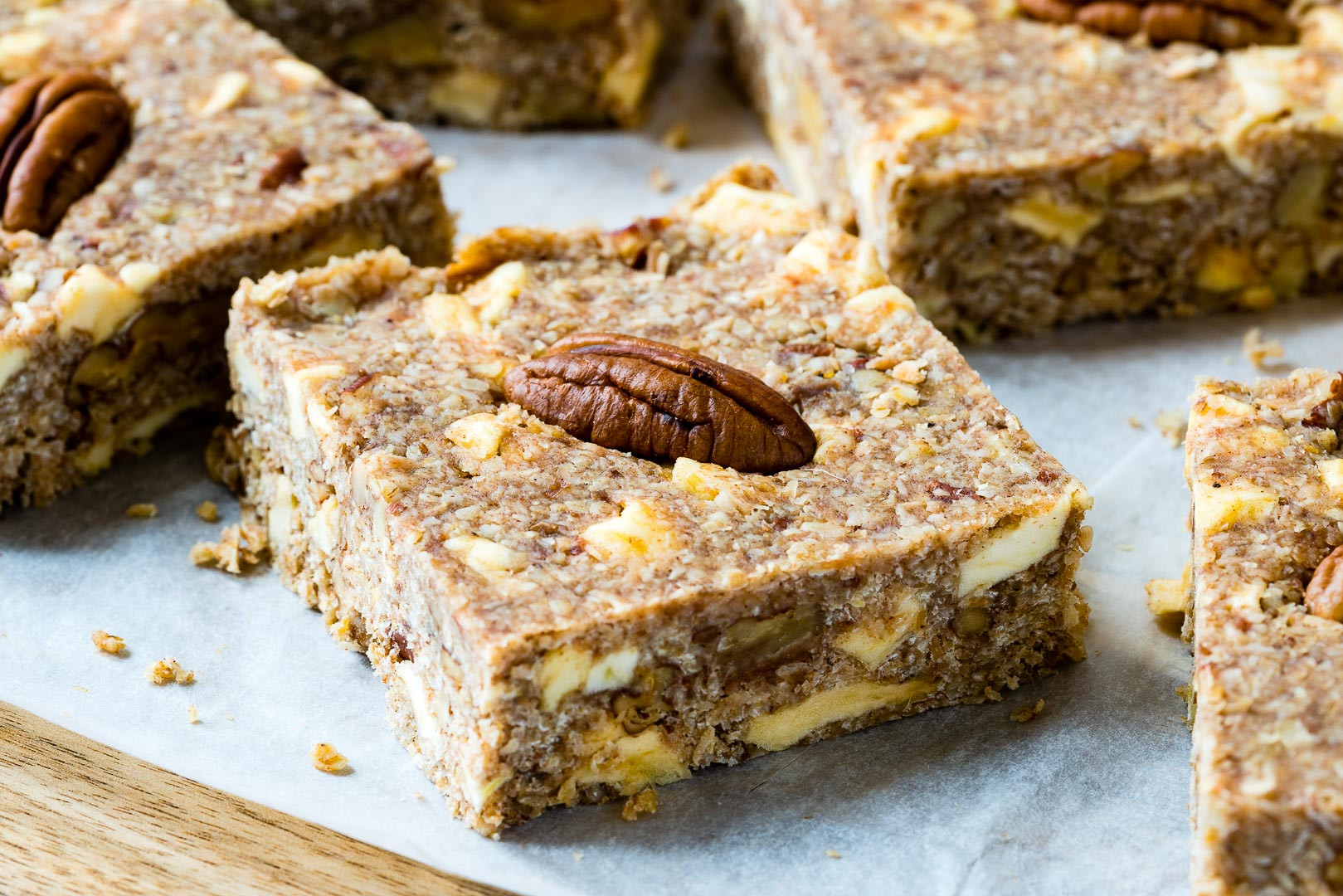 Healthy Apple Pie
 Healthy Apple Pie Energy Bars You Can Make at Home
